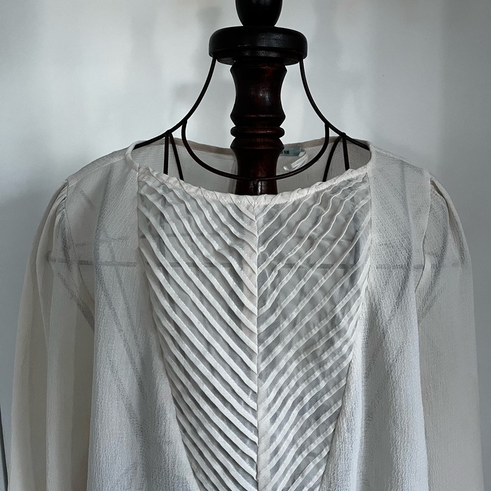 Popover blouse with pleated detailing from Kimchi Blue— Size M